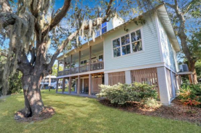 Oyster Cove: Marsh view and Close to everything